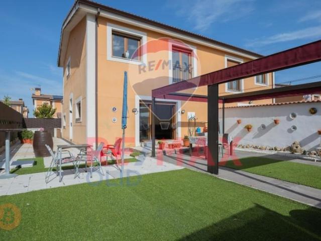 Casa en venta en Fuensaldaña, Castilla y León
