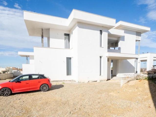Casa en venta en Bormujos, Andalucía