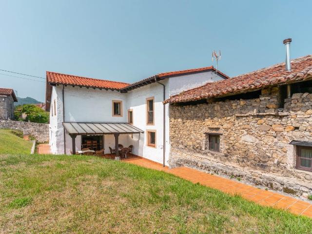 Chalet en venta en Colunga, Asturias