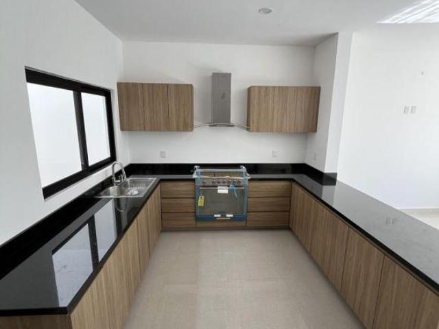 CASA EN VENTA GRAND PEDREGAL BERRIOZABAL