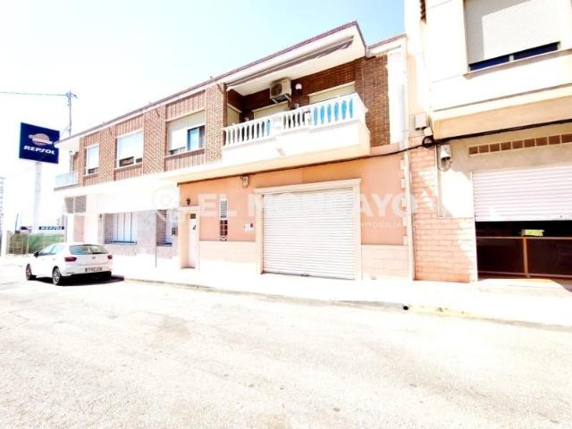 Casa en venta en El Campello, Urbanització L'Amerador