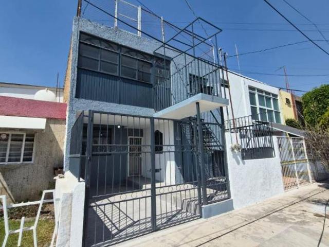 CASA EN VENTA JARDINES DE LA CRUZ DUPLEX