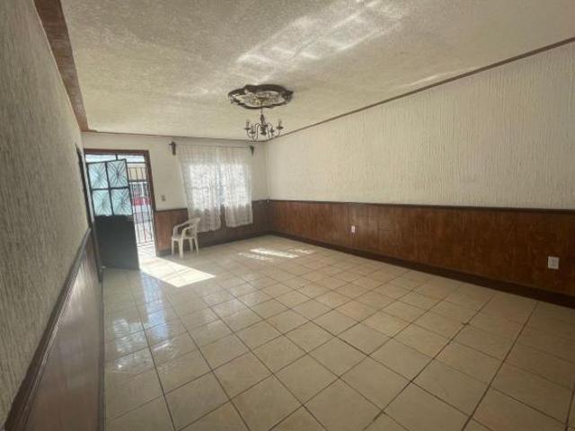 CASA EN VENTA JARDINES DE LA CRUZ GUADALAJARA 2 DEPAS EN CASA DUPLEX