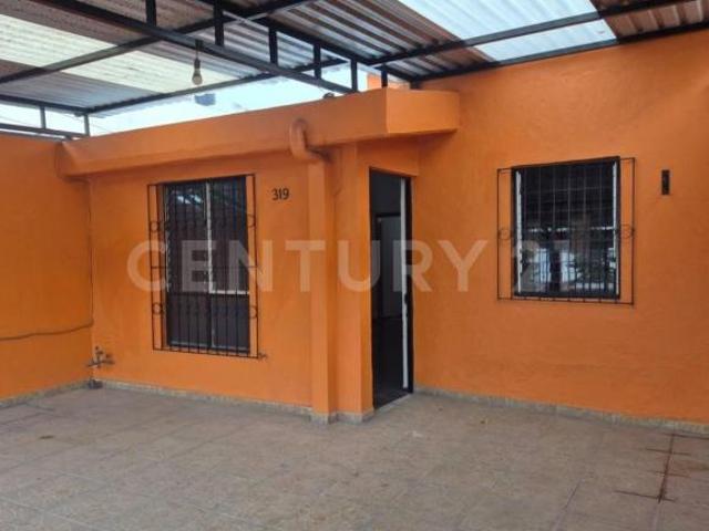 Casa en venta en Villa De Alvarez, Colima