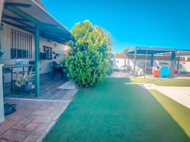 Casa en venta en Urbanización Las Lomas del Rey, La Carlota