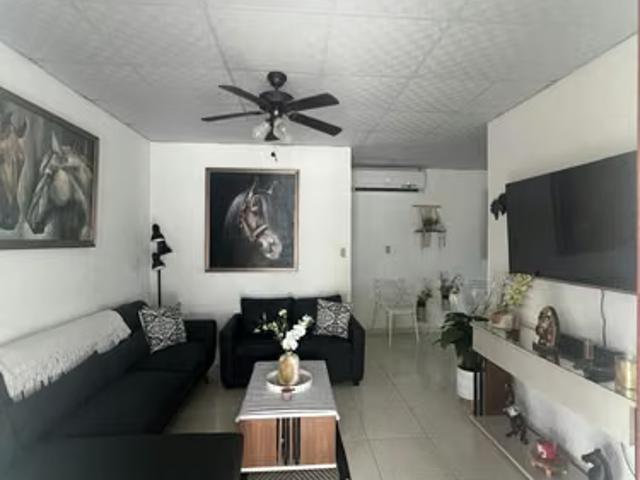 Casa venta en La Colorada, Santiago