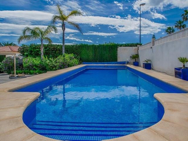 Casa en venta en Urbanització Bell Horitzó, la Marina Baixa