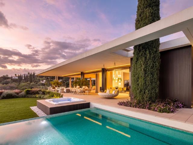 Casa en venta en Nueva Andalucía, Costa del Sol Occidental
