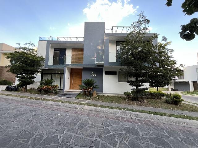 Casa en renta en Tlajomulco De Zúñiga, Jalisco