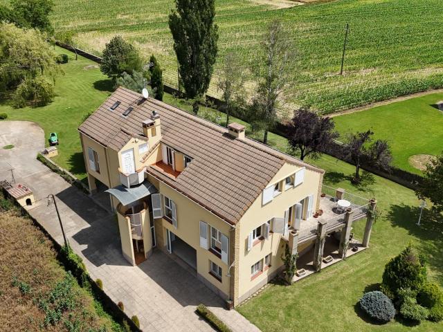Casa en venta en La Vall D'en Bas, Veïnat del Carrer