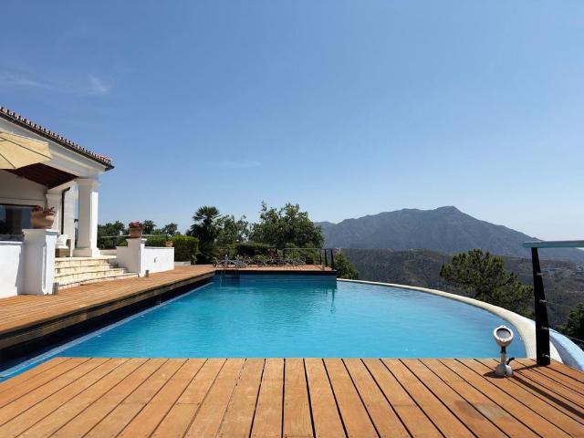 Casa en venta en Artola, Costa del Sol Occidental