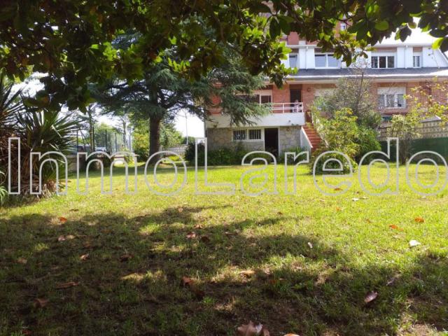 Casa en venta en Laredo