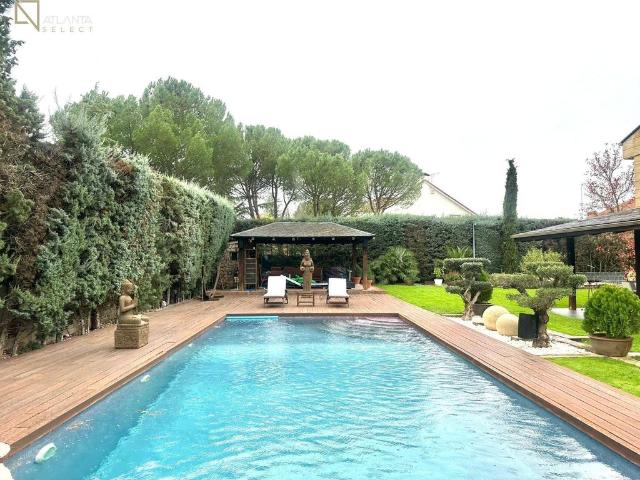 Casa en venta en Las Rozas De Madrid, Madrid