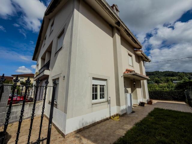 Chalet en venta en Villaescusa, Cantabria