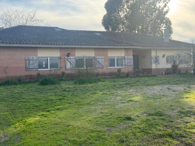 Casa en venta en Cantallops, Gironès