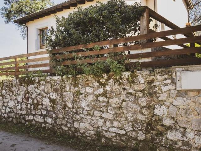 Casa en venta en Villaḥormes, Llanes