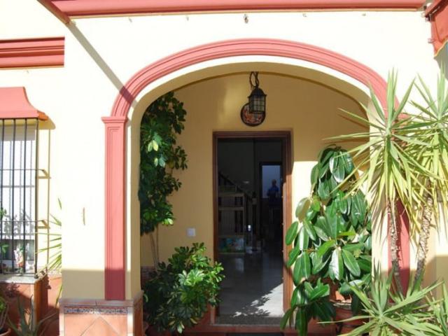 Casa en venta en Lora Del Río, Andalucía