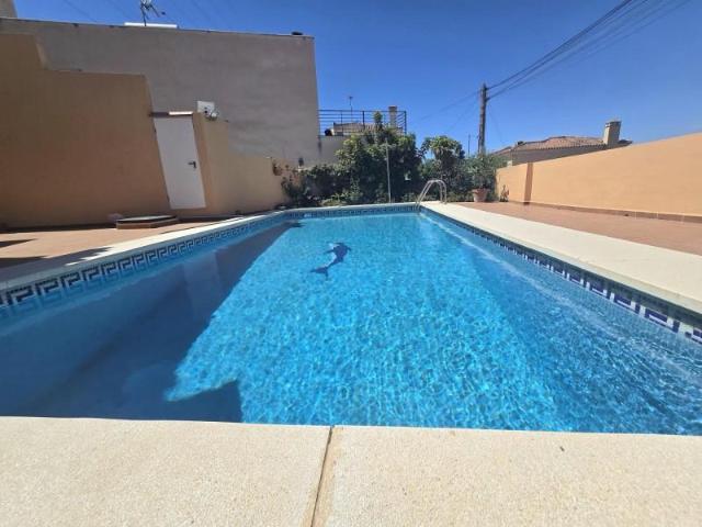 Casa en venta en Puerto de la Torre, Málaga-Costa del Sol