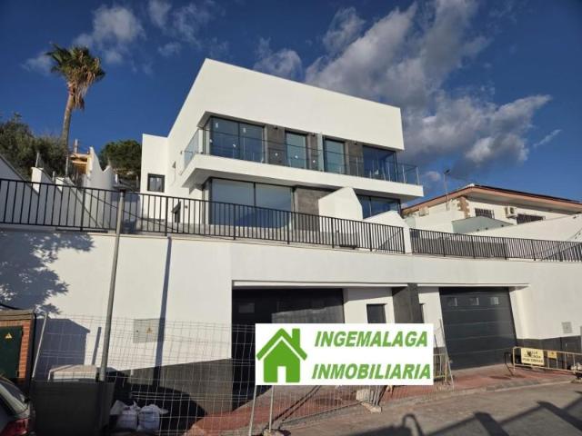 Casa en venta en Puerto de la Torre, Málaga-Costa del Sol