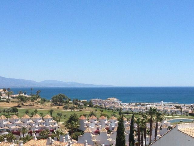 Casa en venta en Castillo de la Duquesa, Costa del Sol Occidental