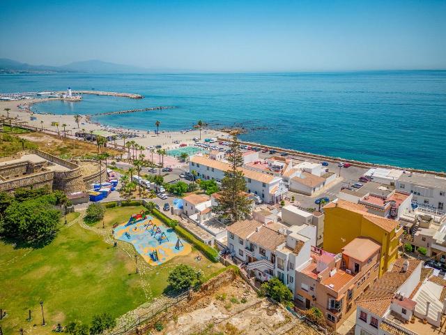 Casa en venta en Castillo de la Duquesa, Costa del Sol Occidental