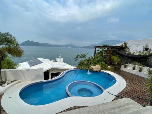 Casa en venta en Manzanillo, Colima