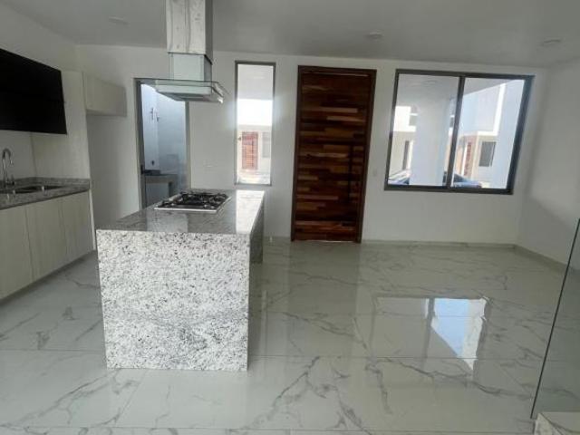 CASA EN VENTA, MANZANILLO, PUNTA CORAL
