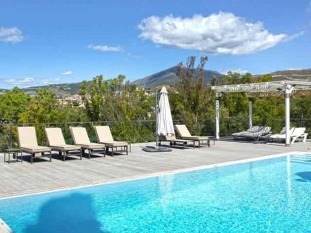 Casa en venta en Nueva Andalucía, Costa del Sol Occidental