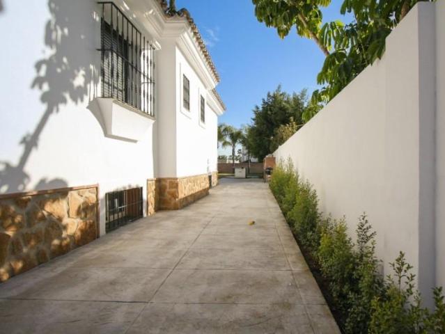 Casa en venta en Nueva Andalucía, Costa del Sol Occidental