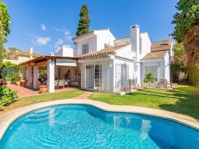 Casa en venta en La Carolina, Costa del Sol Occidental