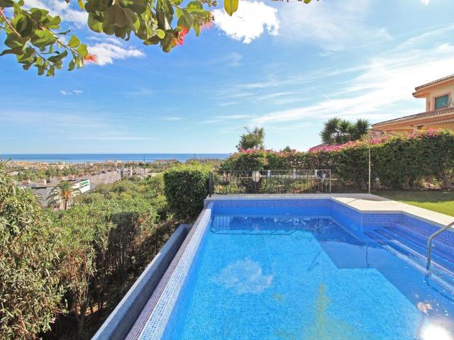 Casa en venta en Divina Pastora, Costa del Sol Occidental