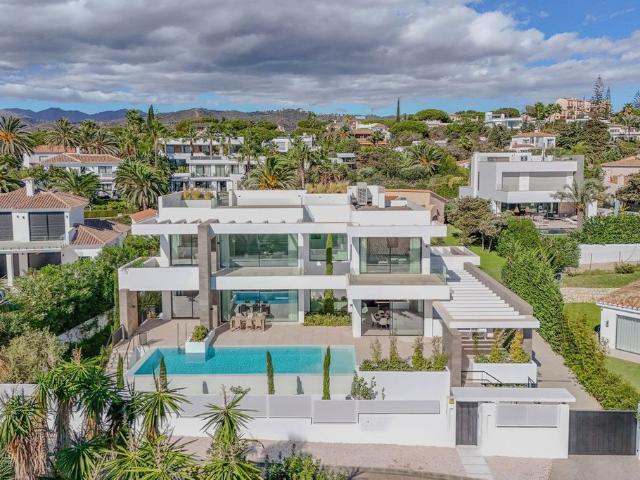 Casa en venta en Artola, Marbella