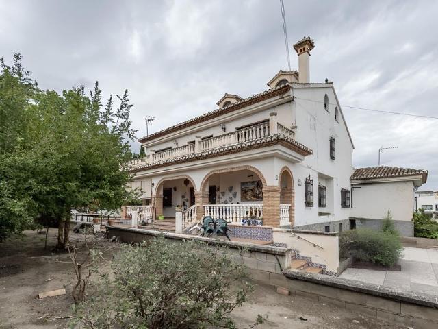 Casa en venta en Los Llanos, Monachil
