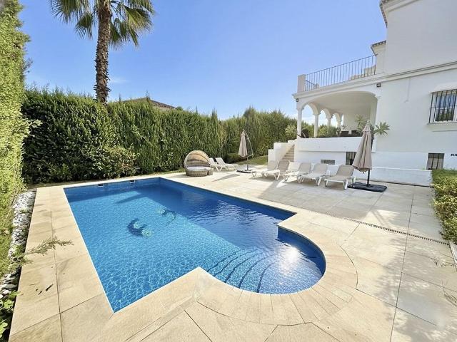 Casa en venta en Nueva Andalucía, Costa del Sol Occidental