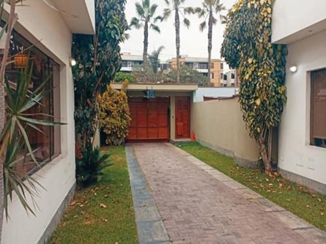 Casa venta en Santiago De Surco, Lima Metropolitana