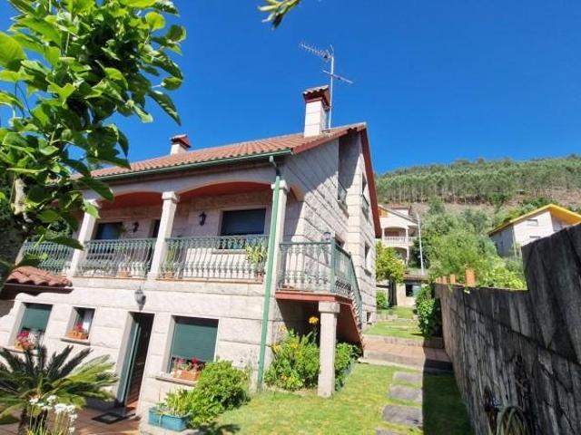 Casa en venta en Mos, Vigo