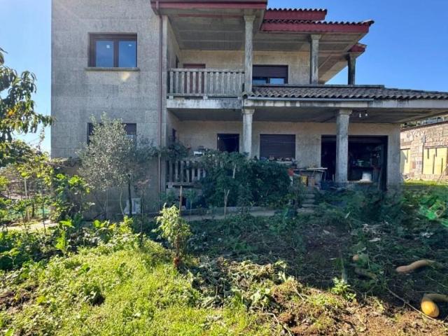 Casa en venta en Mos, Vigo