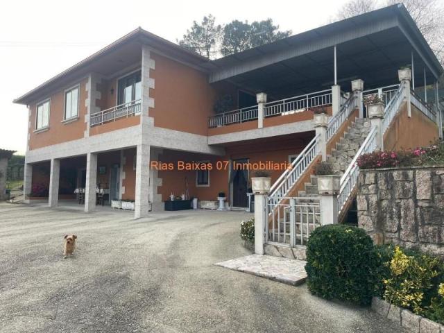 Casa en venta en Mos, Vigo
