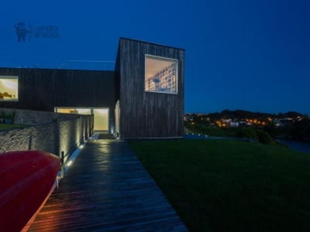 Casa en venta en Oleiros, A Coruña