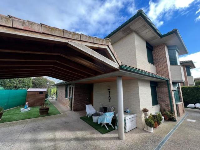 Casa en venta en Ollauri, La Rioja