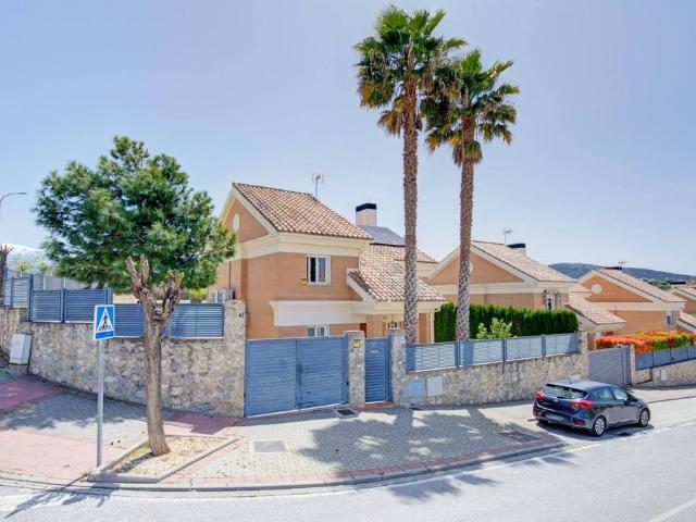 Casa en venta en Comarca de la Vega de Granada, Andalucía