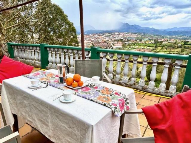 Casa en venta en Oviedo, Asturias