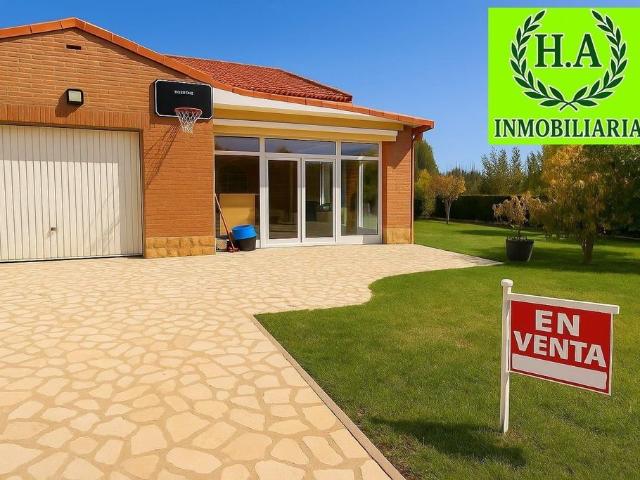 Casa en venta en Pedrezuela, Madrid