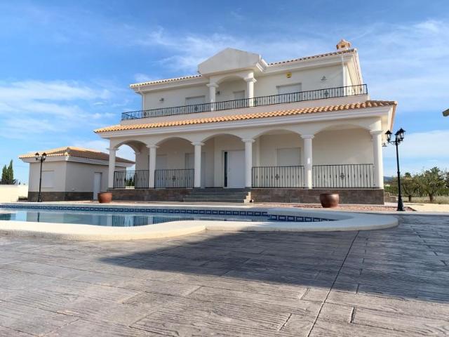 Casa en venta en El Culebrón, el Vinalopó Mitjà / El Vinalopó Medio
