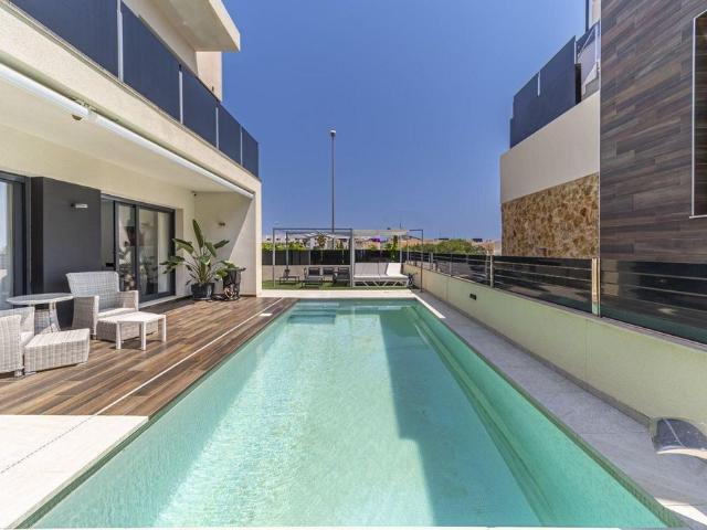 Casa en venta en Sectores La Cuerda y Lomas de Cabo Roig, Orihuela