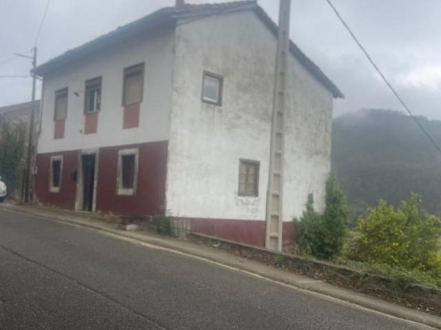 Casa en venta en Praúa, Pravia