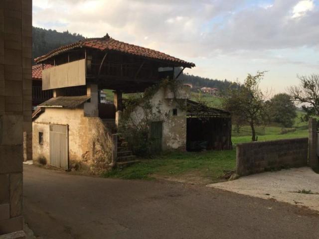 Casa en venta en Praúa, Pravia