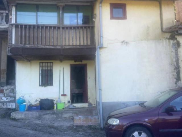 Casa en venta en Praúa, Pravia