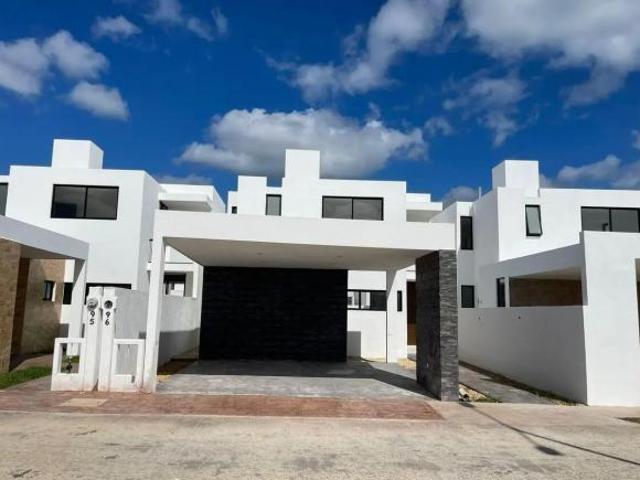 Casa en venta privada con amenidades en gran san pedro cholul merida yucatan