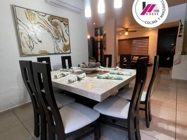 Casa en venta en Manzanillo, Colima